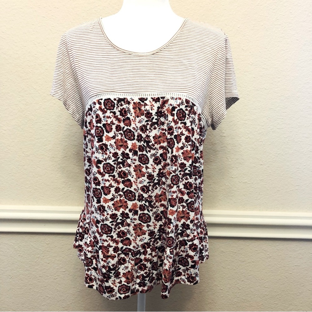 Love on a Hanger Shirt Size M